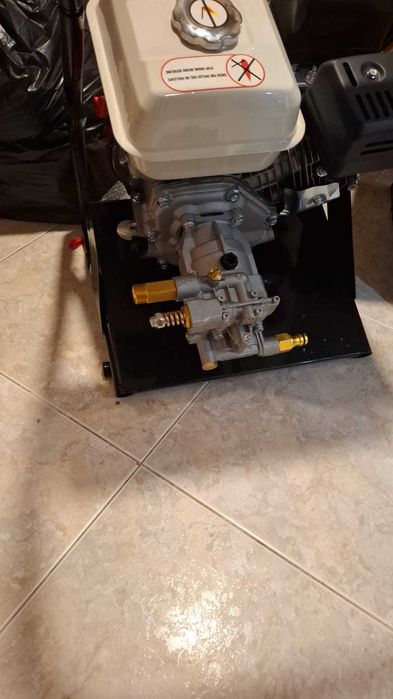 Maquina de alta pressao a gasolina