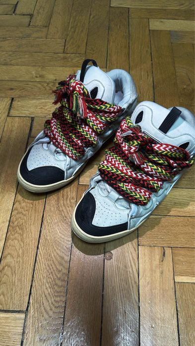 Lanvin curb