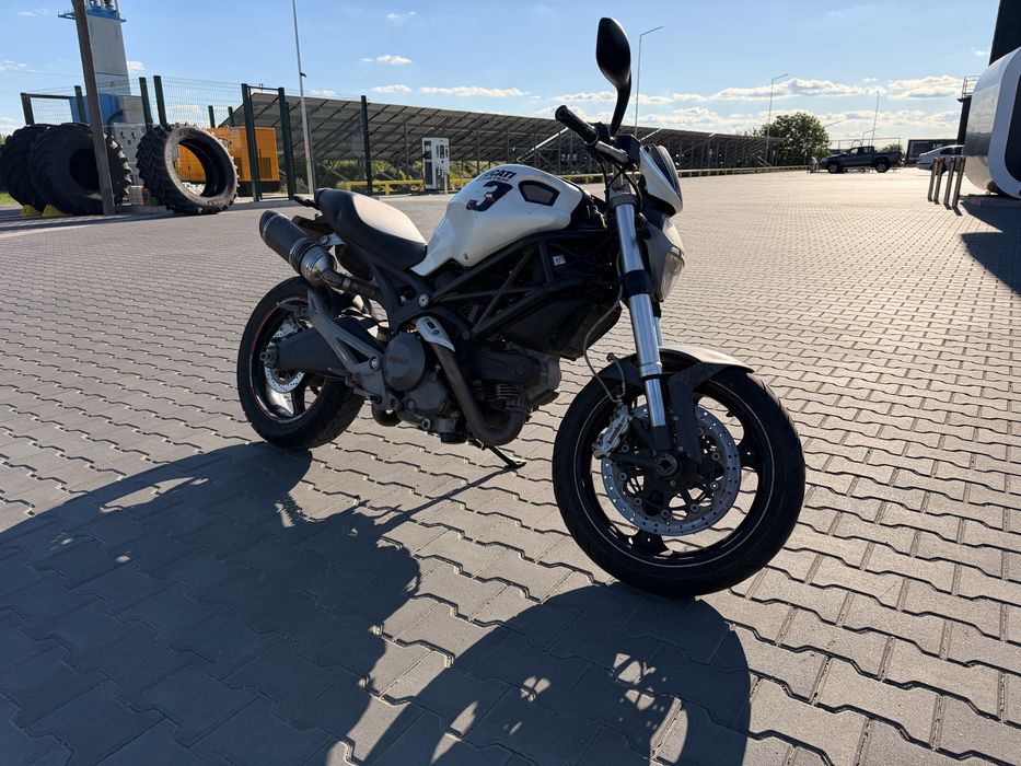 Ducati monster 696 2008