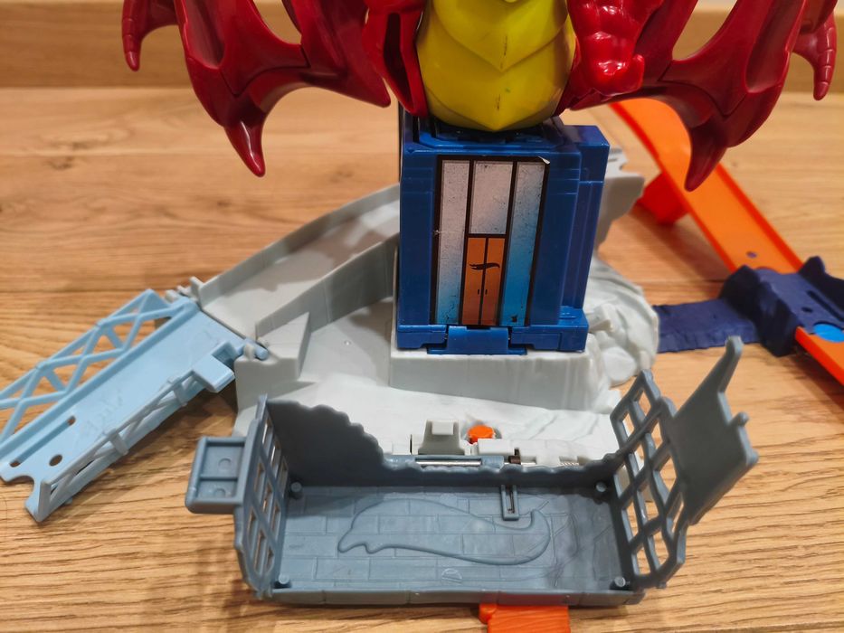 Трек Hot Wheels DWL04 Dragon Blast