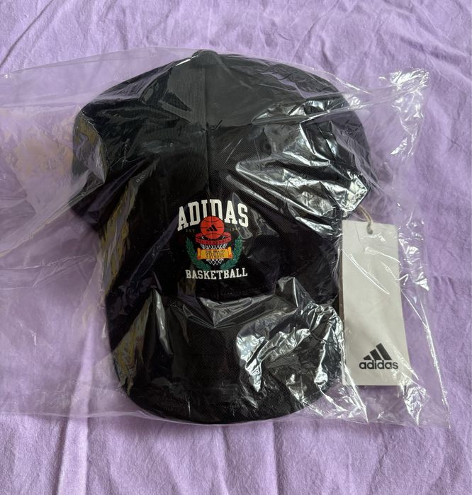 Кепка Adidas Basketball