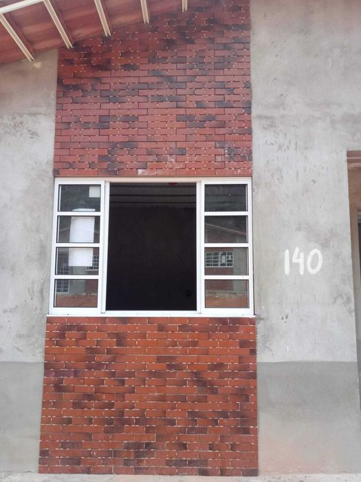 Pedreiro especializado em reformas, azulejos e reboco .