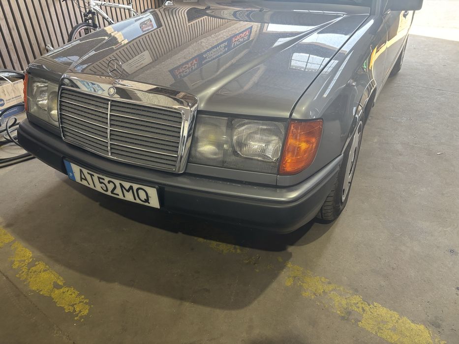 Mercedes benz 260E w124