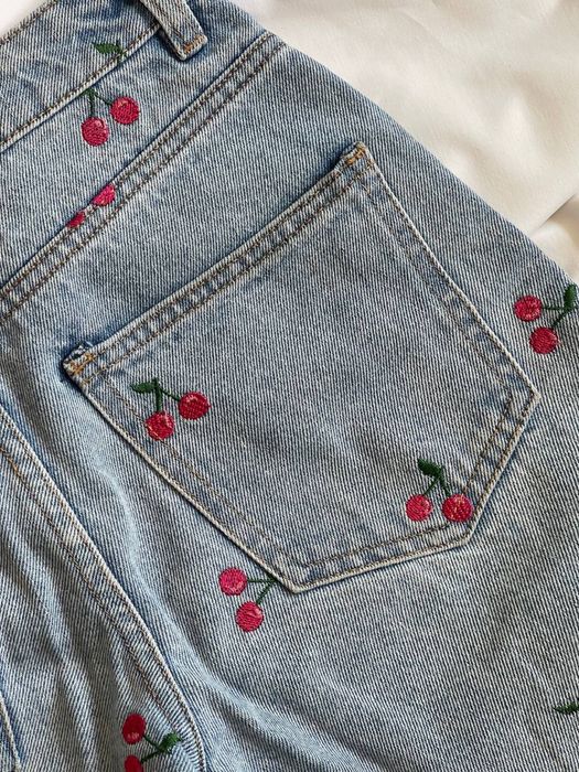 Джинси з вишитими вишеньками House Denim, розмір 32