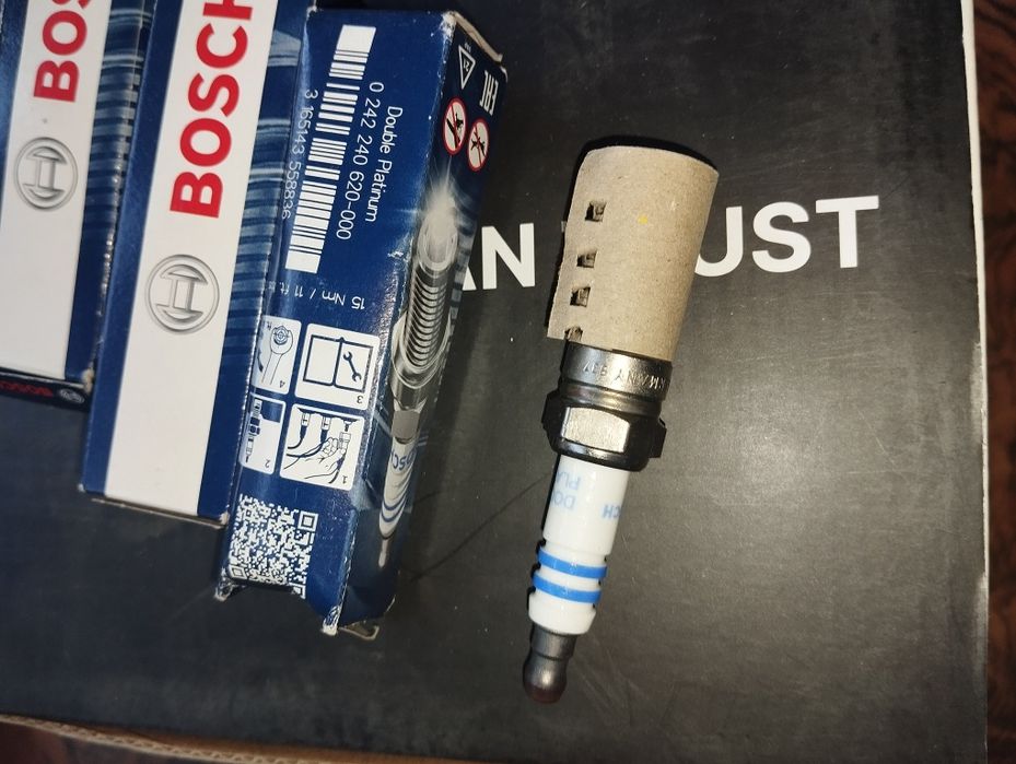 Ridex Throttle Body Corpo de Borboleta + 4 Spark Plugs Bosch Novo