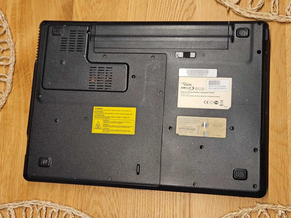 Laptop Fujitsu-Siemens Amilo Pi2512 Intel Pentium z Windows