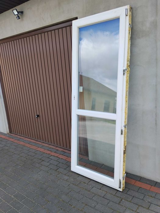 Okno balkon białe 83,5×216 i okno balkon 86×248