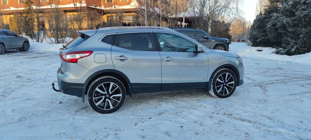 Ніссан Кашкай топова комплектація