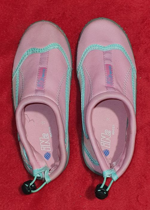 Dziewczęce buty do wody IN2 WATER, stan BDB, rozm. 32 / 21,5 cm
