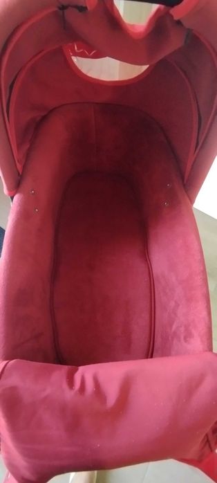 Ovo Joie, alcofa Quinny e suporte, aquecedor biberão Bebé Confort