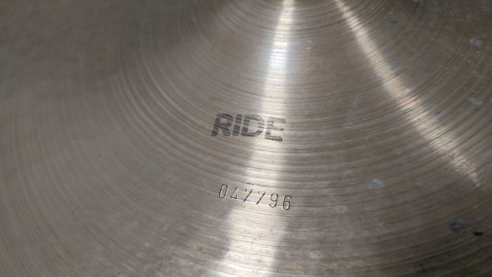 Paiste 2002 Black Label 18" - talerz do perkusji  - 1668g
