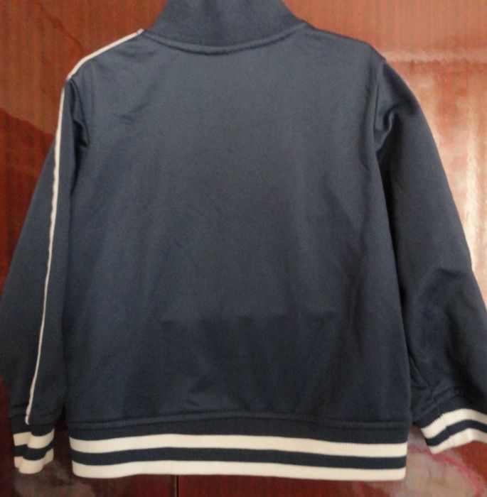 50Фирменная спортивная кофта на мальчика 1-2 года