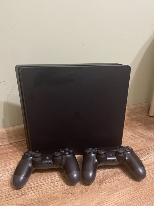 playstation 4 slim