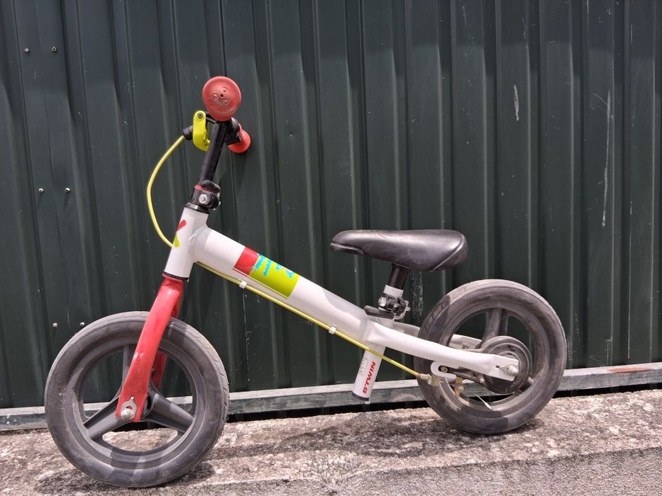 Bicicleta de iniciação com travão