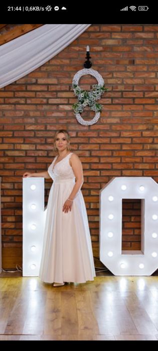 Suknia ślubna Simple Wedding Dress