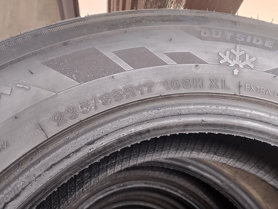Opony zimowe 235/65/17