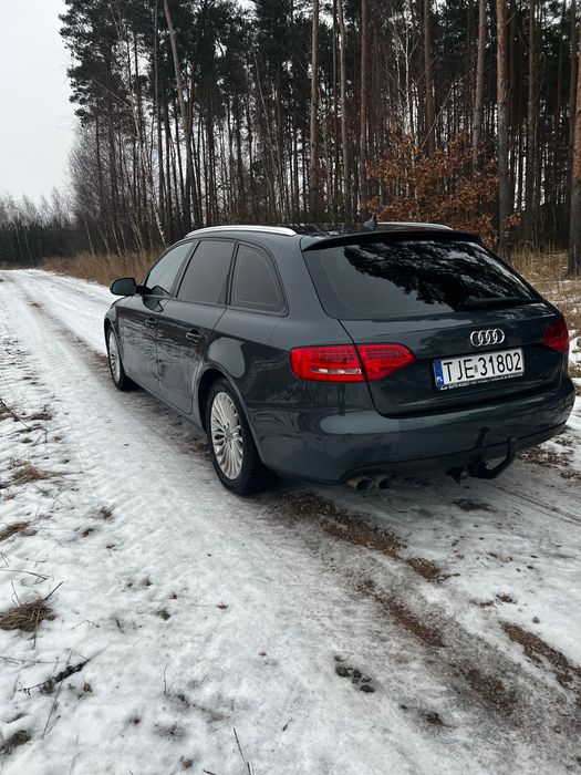 Samochód osobowy Audi A4B8