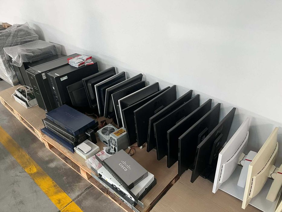 Oddam tanio starą elektronikę