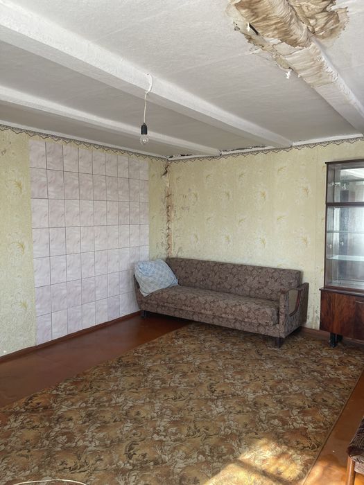 Продається земельна ділянка з будинком