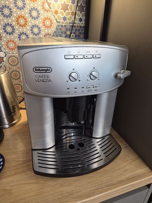 Ekspres DELONGHI Caffe Venezia ESAM 2200 - sprawny - sprawny