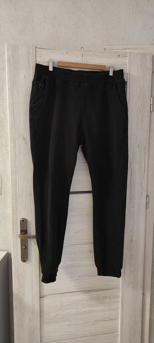 Super spodnie męskie czarne joggersy XL