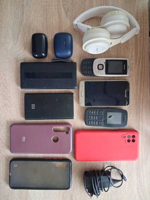 Телефони робочі і на запчастини та інше