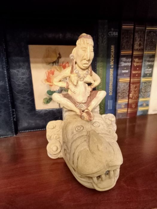 Статуэтки богиня майя сумоист череп гунна  handmade