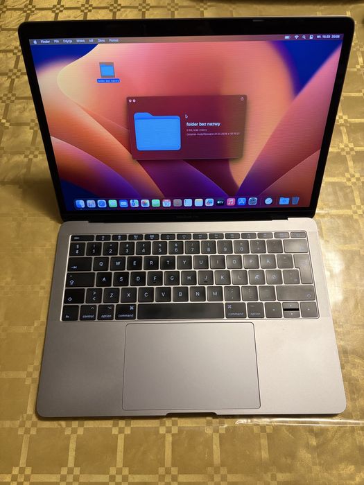 Apple MacBook Pro 13