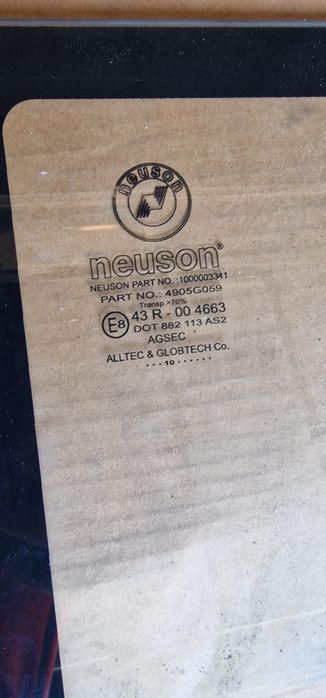 Szyba minikoparka neuson