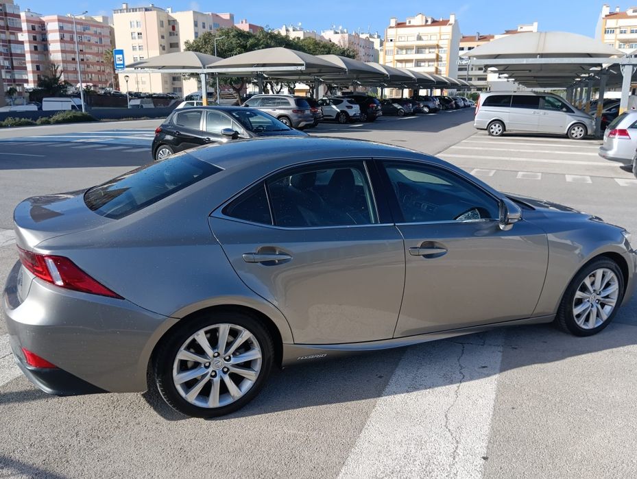 Vendo Lexus IS 300h