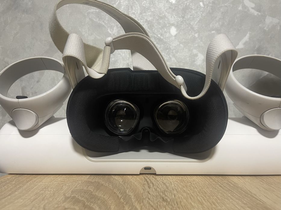 Quest 2 + ДОК-СТАНЦІЯ ANKER (Супер ціна)