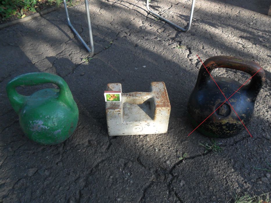 Продам гири 20 кг, 24 кг - чугунные, производство СССР