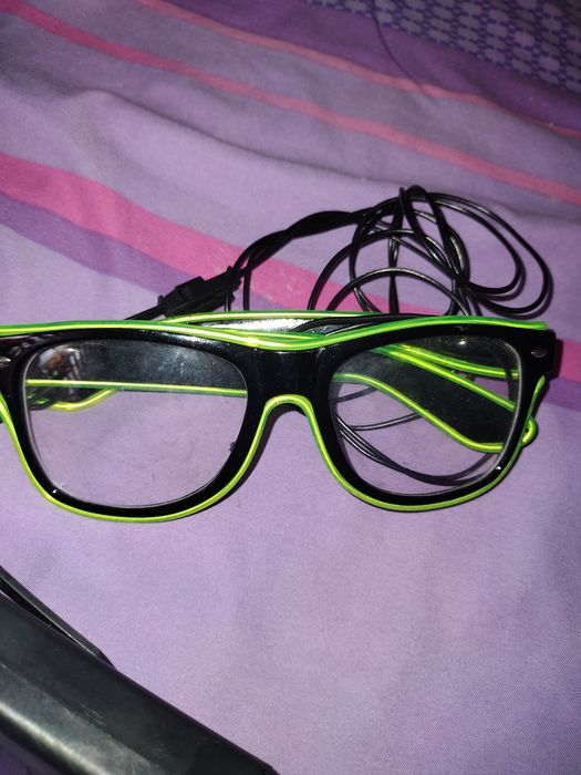 Okulary imprezowe świecące LED