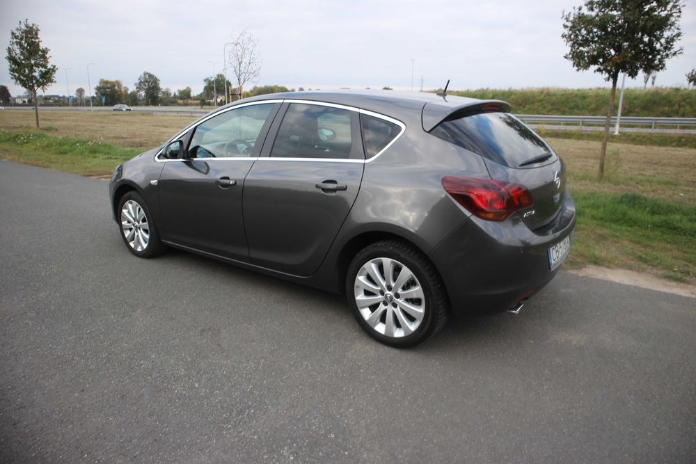 Opel Astra Benzyna Zarejestrowana Zadbana