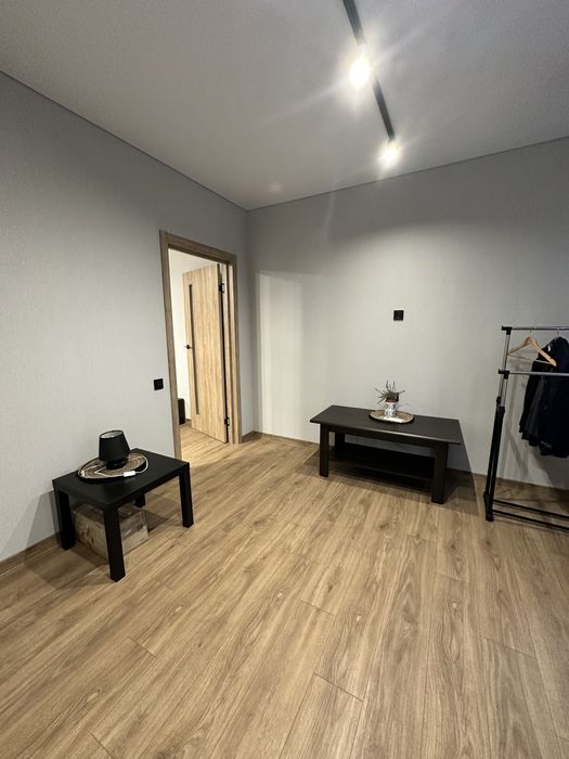 Шикарна однокімнатна квартира з новим ремонтом ! Буча !