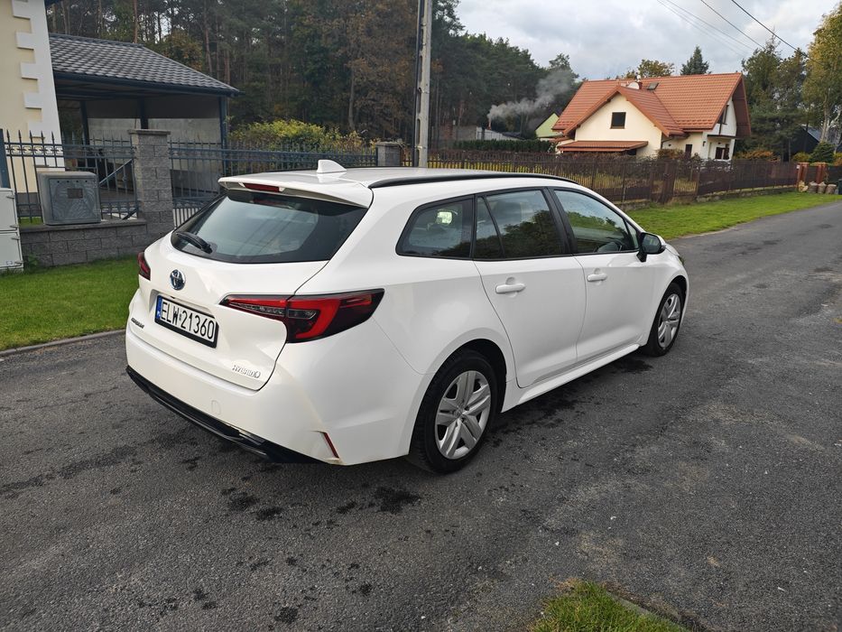 Toyota Corolla e21,2023rok, hybryda 1.8