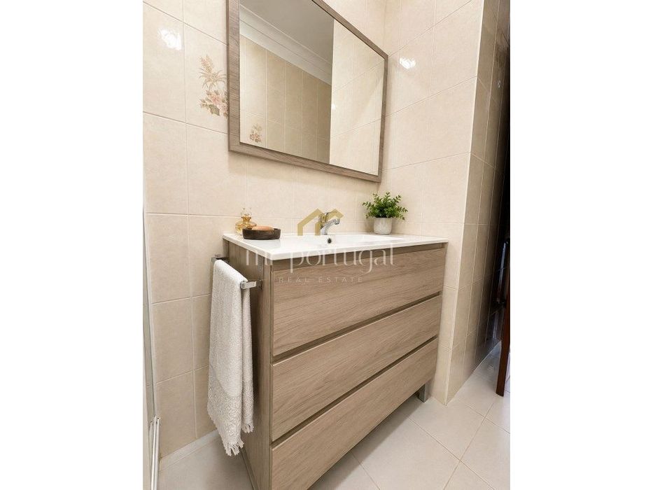 Excelente Apartamento T3 no Centro de Mafra com Parqueamento e Arre...