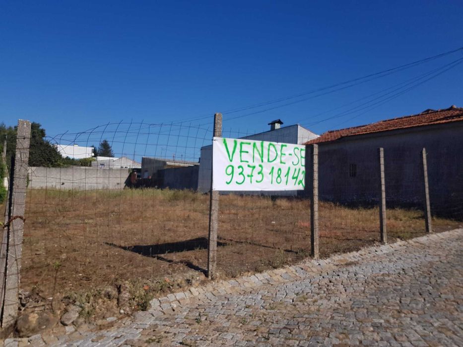 Terreno urbano em Seixezelo com 680m2 para construção de moradia