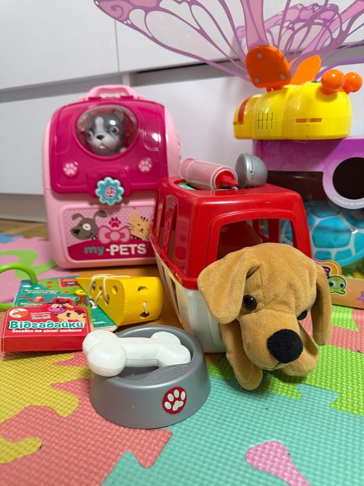 Дитячі іграшки інтерактивні fisher price chicco