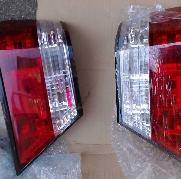 Faróis MB cristal brancos e vermelhos novos em caixa conforme imagem