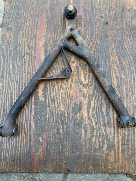 przod lewy dolny wahacz zawieszen BRP can am can-am outlander renegade