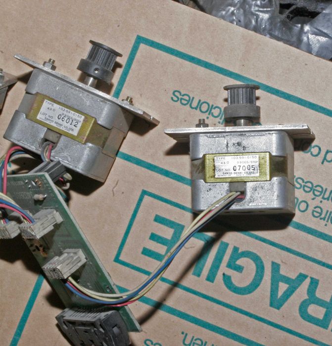 Trzy silniczki krokowe