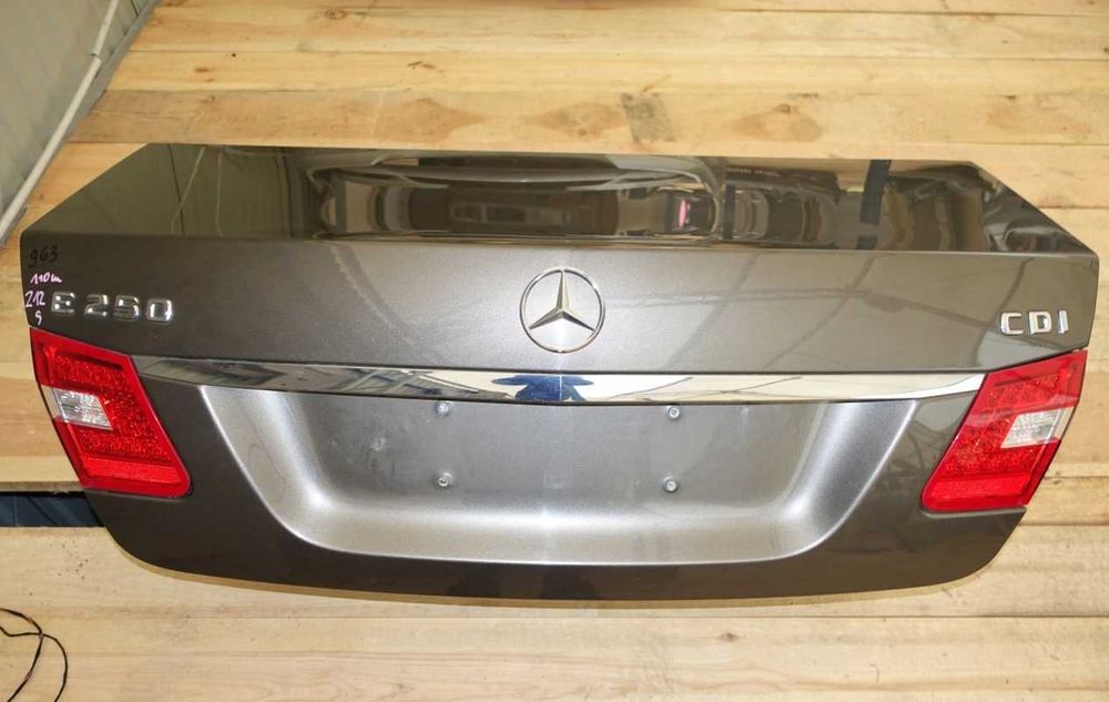 Mercedes E-CLASS W212 Кришка багажника