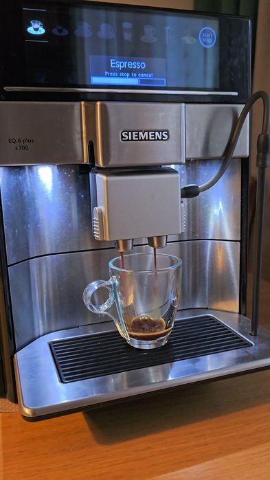 Ekspres Siemens EQ6 + s700