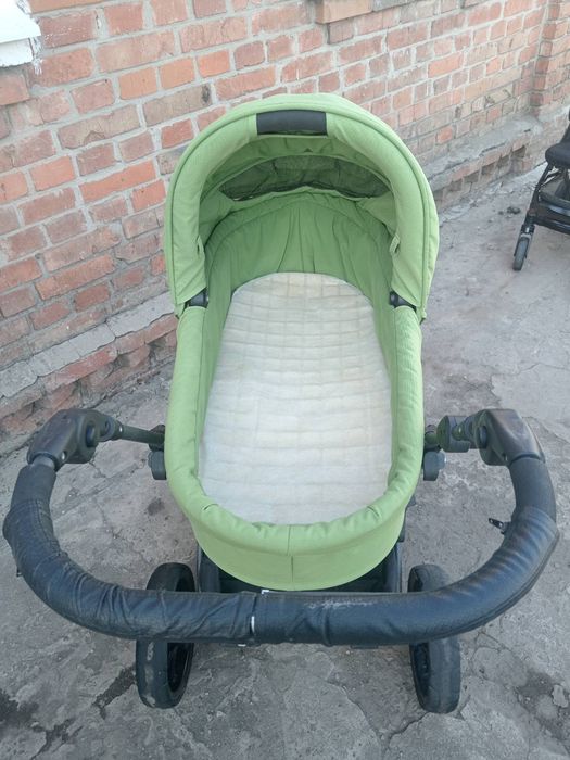 Продам дитячу коляску.