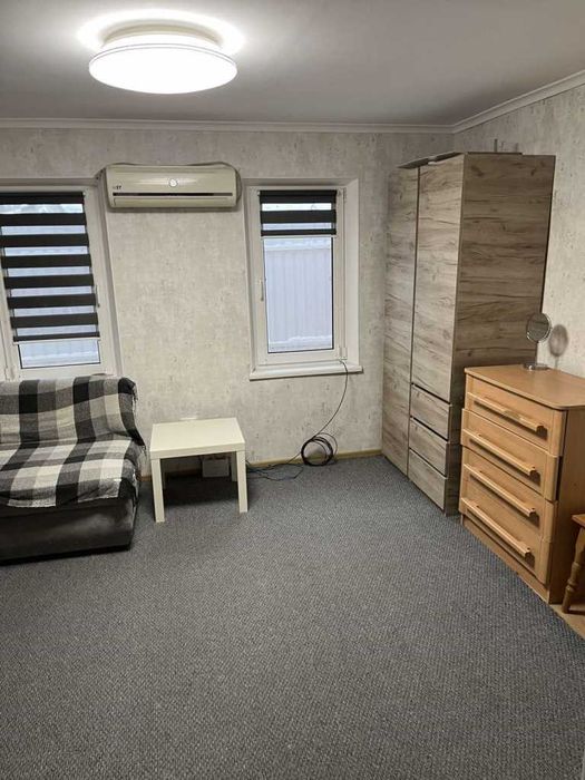 Частина будинку 28 м² з ремонтом і гаражем| | Інститут зв’язку