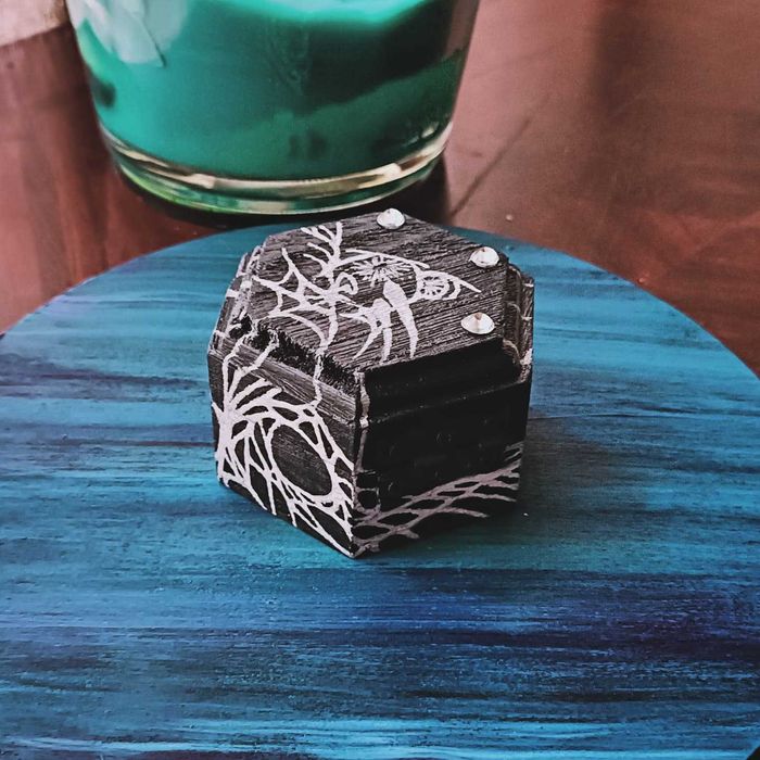 Caixa para Jóias, Pintada à Mão