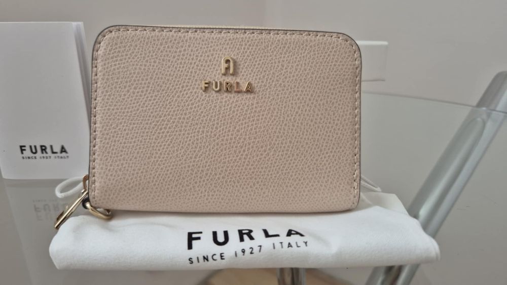 Portfel Furla. Kolor balerin