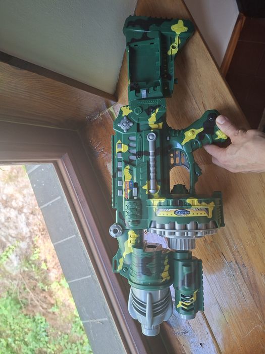 Karabin z napojami