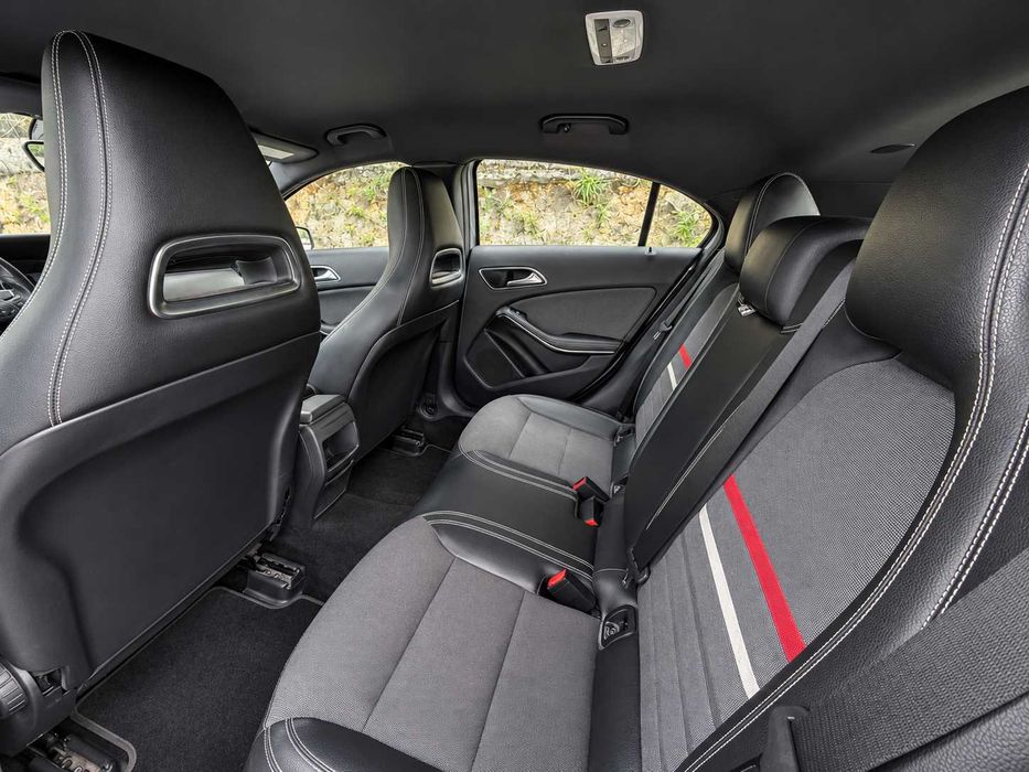 Mercedes-Benz A220 CDI KIT A45 AMG Line 7G-Tronic